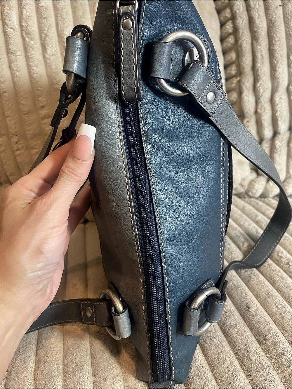 Fossil Blue Leather Shoulder Tote - Picture 4 of 8